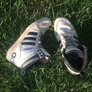 Size 8 1/2 high top adidas